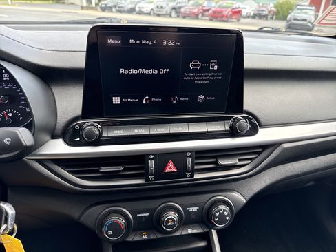 Certified 2024 Kia Forte LXS w/ LXS Technology Package FWD image 24