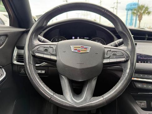 Used 2020 Cadillac XT4 Premium Luxury FWD image 14