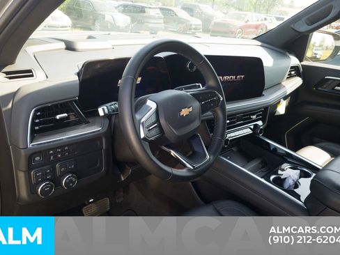 Used 2025 Chevrolet Tahoe LT AWD/4WD image 6