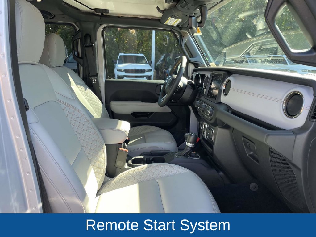 Used 2023 Jeep Wrangler Unlimited Sahara AWD/4WD image 13