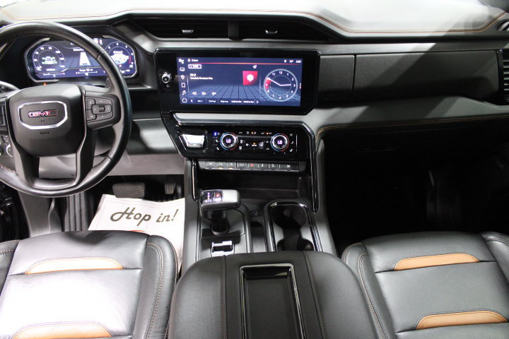 Used 2022 GMC Sierra 1500 AT4 w/ AT4 Premium Package AWD/4WD image 2