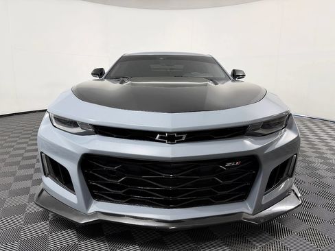 Used 2019 Chevrolet Camaro ZL1 RWD image 4