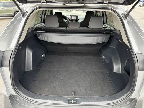 Used 2021 Toyota RAV4 XLE image 10