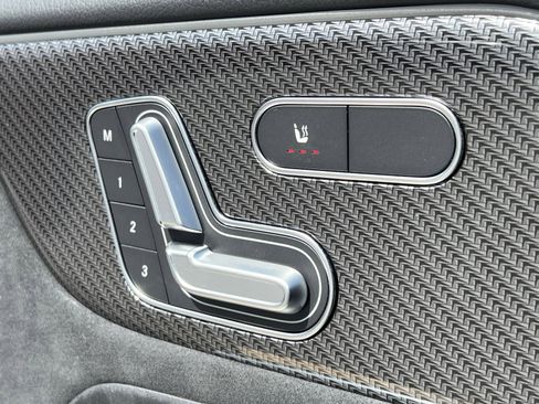 New 2026 Mercedes-Benz GLB 250 4MATIC image 33