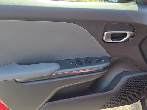 New 2025 Kia K4 LXS image 19