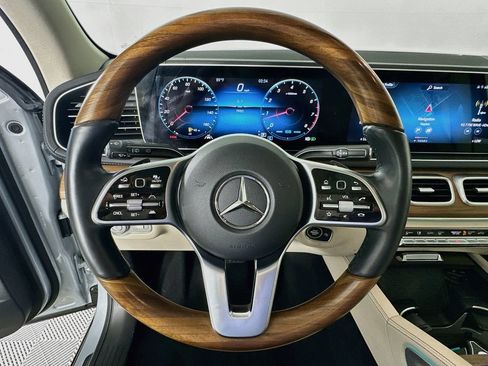 Used 2022 Mercedes-Benz GLS 450 4MATIC w/ AMG Line Exterior image 11