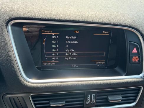 Used 2016 Audi Q5 2.0T Premium Plus w/ Technology Package AWD/4WD image 19