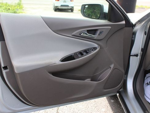 Used 2021 Chevrolet Malibu LT FWD image 10