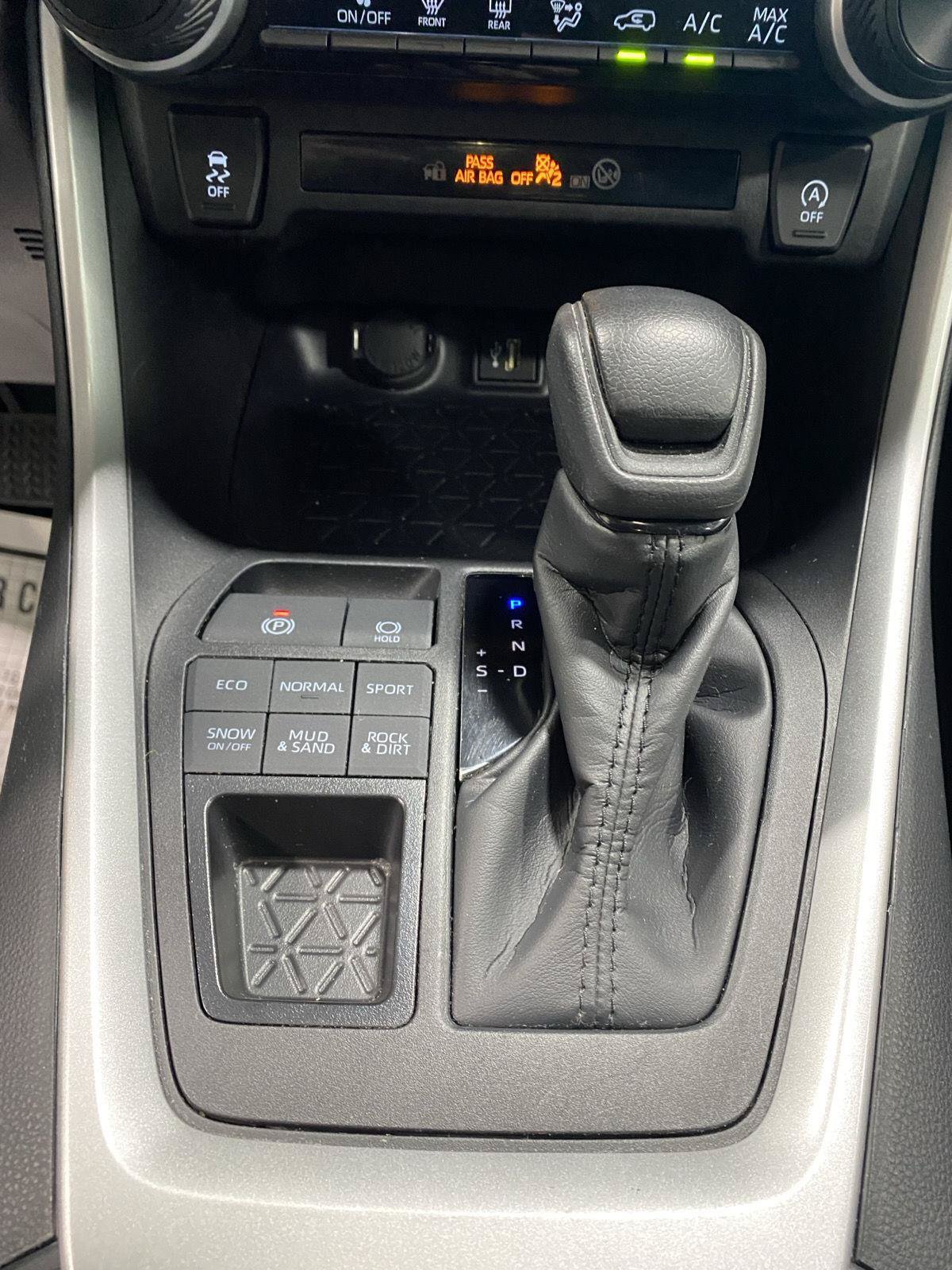 Certified 2025 Toyota RAV4 LE AWD/4WD image 25