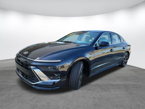 Used 2024 Hyundai Sonata SEL FWD image 3
