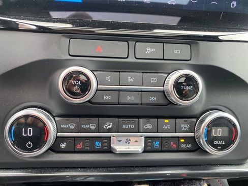 Used 2023 Ford Expedition Limited AWD/4WD image 15