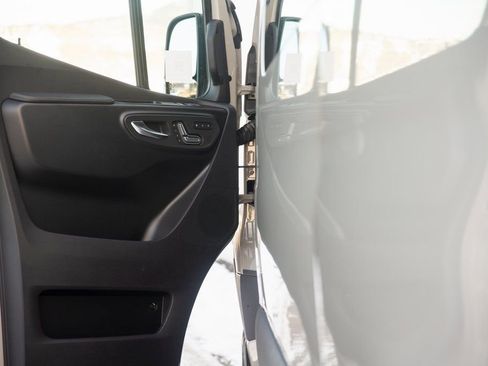 New 2025 Mercedes-Benz Sprinter 2500 image 21