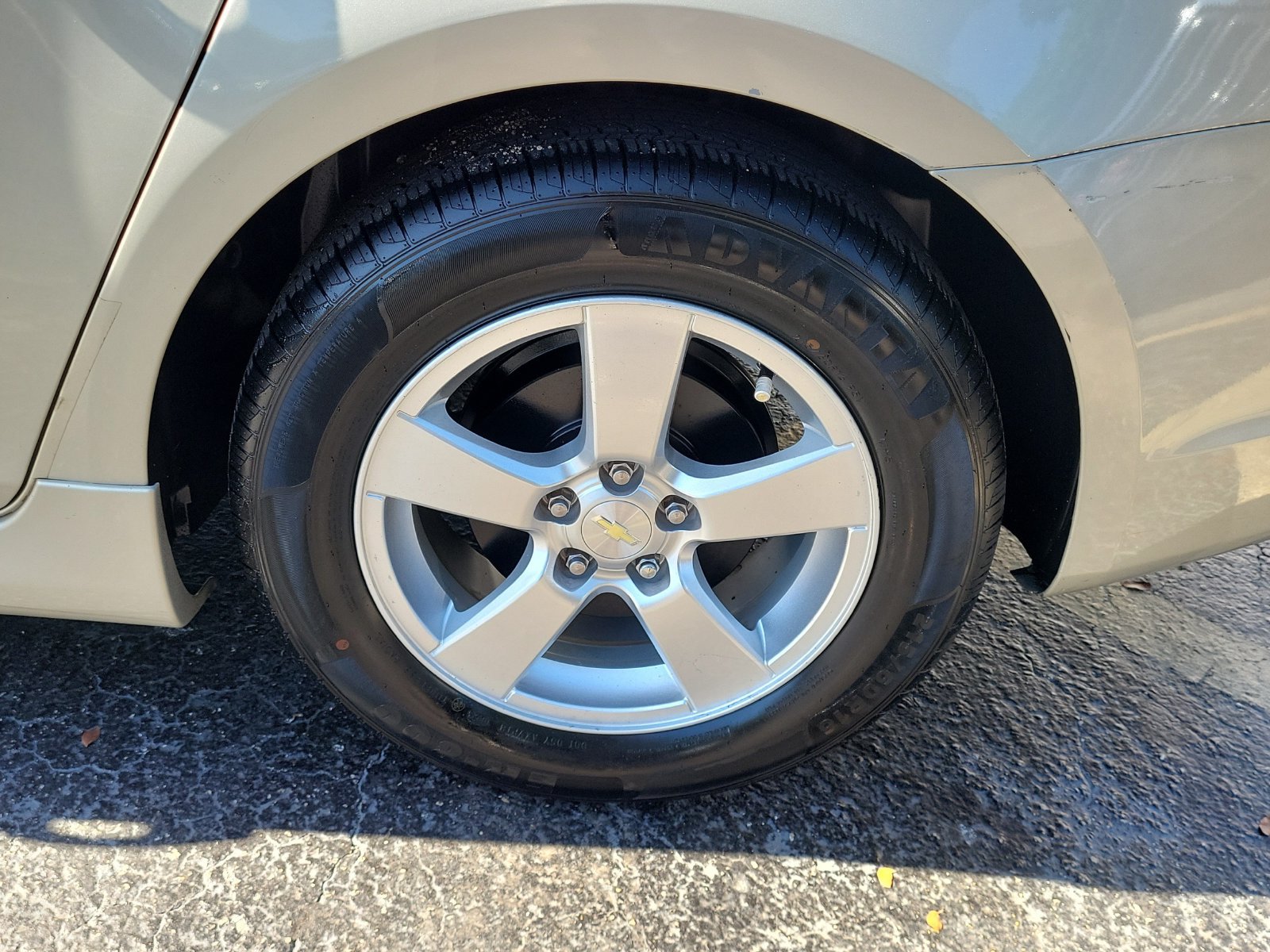 Used 2015 Chevrolet Cruze LT w/ Enhanced Safety Package FWD image 9