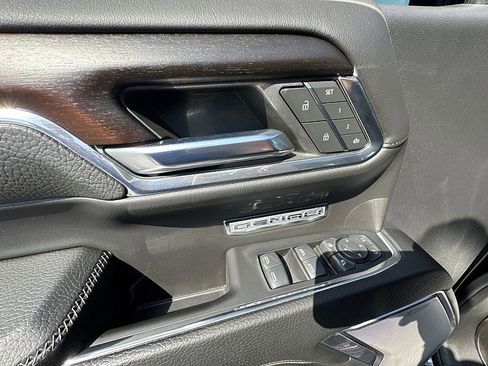 Used 2024 GMC Sierra 1500 Denali image 21