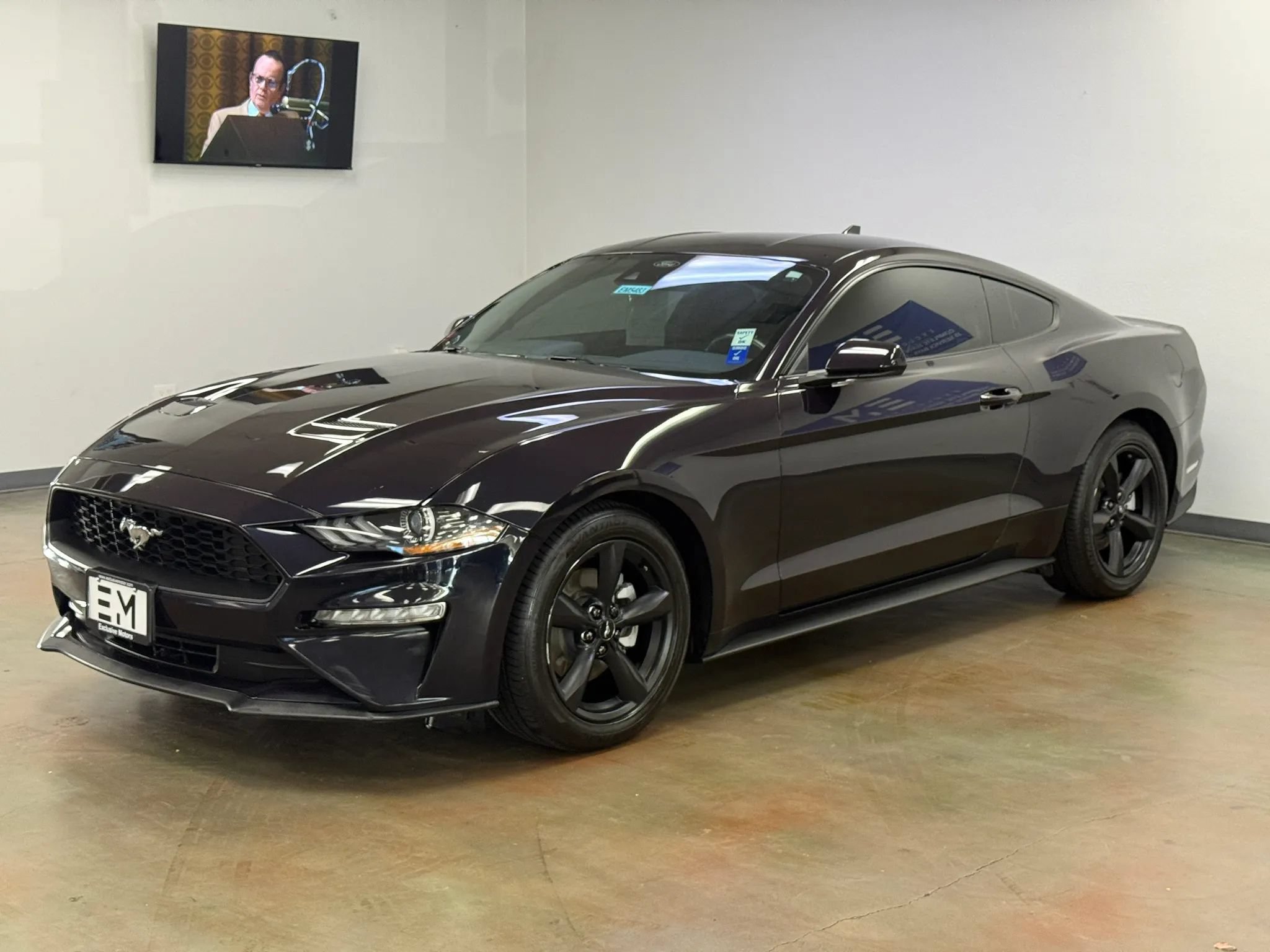 Used 2022 Ford Mustang Coupe RWD image 4