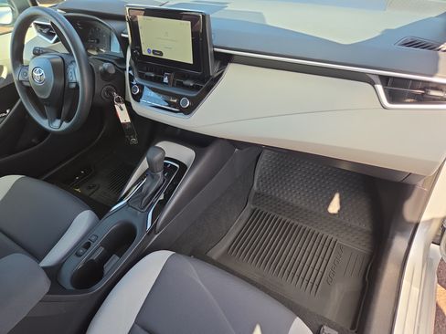 Certified 2025 Toyota Corolla LE FWD image 17