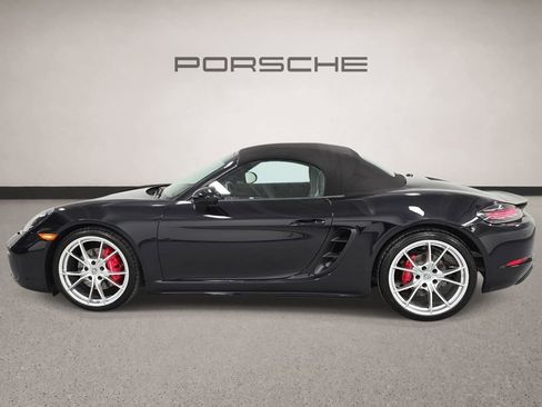 Used 2017 Porsche 718 Boxster S RWD image 2