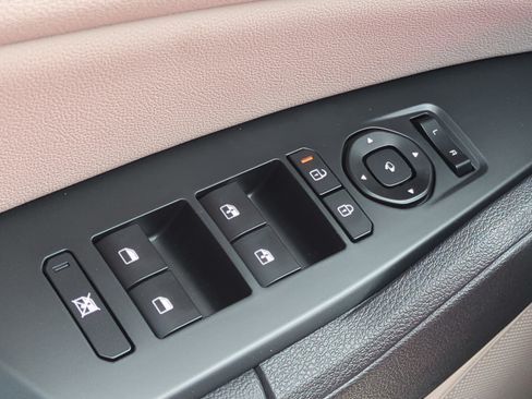 New 2026 Kia Sportage SX FWD image 23