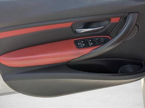 Used 2016 BMW M3 RWD image 9