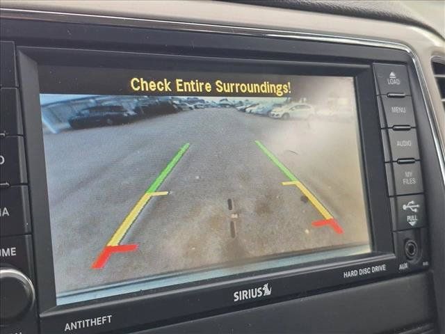 Used 2012 Jeep Grand Cherokee Laredo AWD/4WD image 11