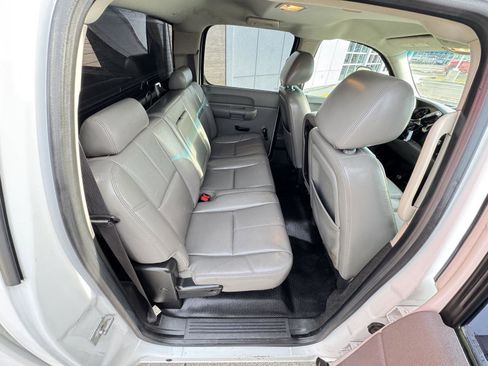 Used 2014 Chevrolet Silverado 2500 W/T image 36