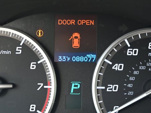 Used 2016 Acura RDX AWD 4dr Tech/AcuraWatch Plus P image 17