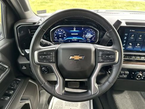 Used 2023 Chevrolet Silverado 1500 LT image 13