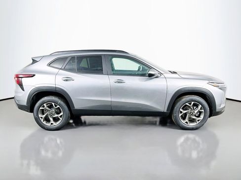 New 2026 Chevrolet Trax LT w/ LT Convenience Package image 4