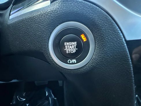 Used 2018 Chrysler 300 Limited w/ Safetytec Plus Group RWD image 32