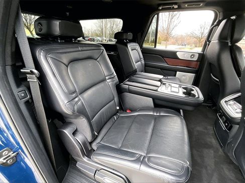 Used 2020 Lincoln Navigator L Reserve w/ Luxury Package image 30