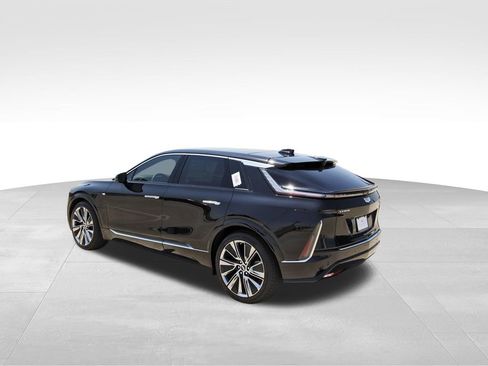 New 2026 Cadillac Lyriq Signature Luxury image 3
