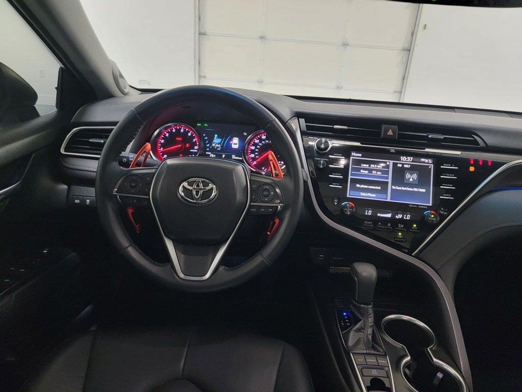Used 2018 Toyota Camry XSE FWD image 12