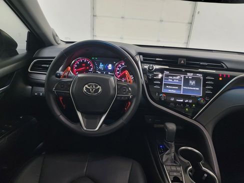 Used 2018 Toyota Camry XSE FWD image 12