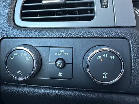 Used 2014 Chevrolet Silverado 2500 LTZ w/ LTZ Plus Package image 43