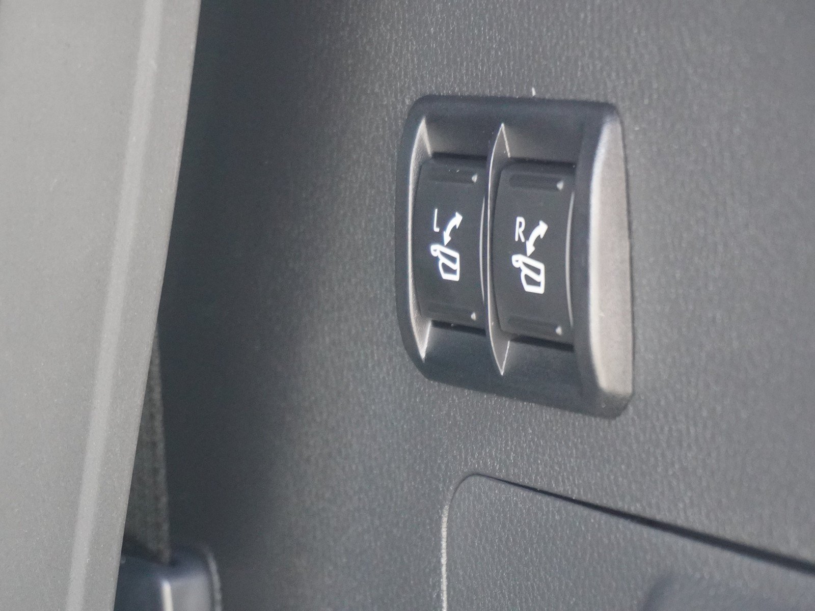New 2026 Toyota Sequoia Platinum AWD/4WD image 13