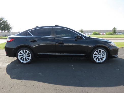 Used 2016 Acura ILX image 4