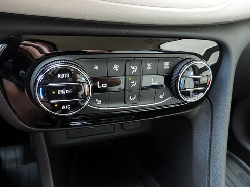 Certified 2020 Buick Encore GX Select w/ Sport Touring Package FWD image 19