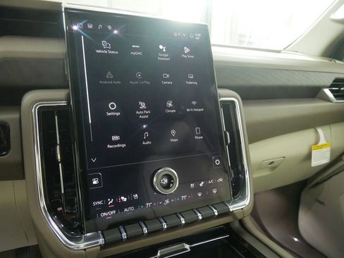 New 2026 GMC Yukon XL Denali w/ Denali Reserve Package image 24