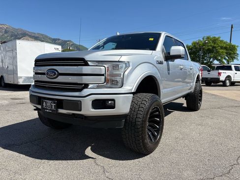 Used 2018 Ford F150 Lariat w/ Equipment Group 502A Luxury AWD/4WD image 2
