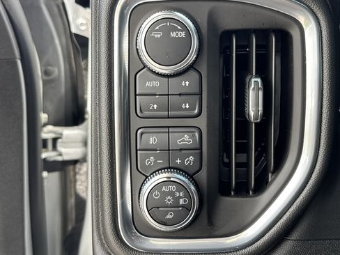 Used 2021 GMC Sierra 1500 SLT w/ SLT Convenience Package AWD/4WD image 18
