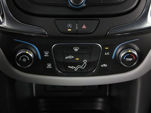 Used 2024 Chevrolet Equinox LS image 18