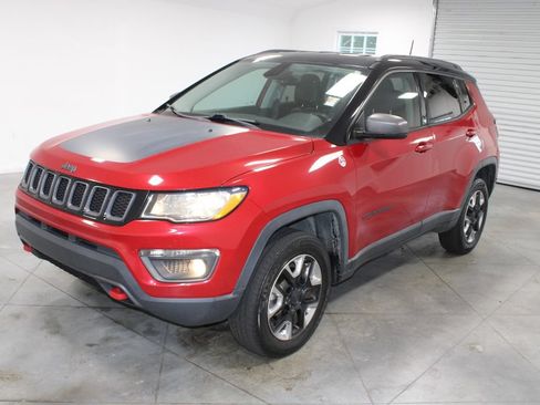Used 2018 Jeep Compass Trailhawk w/ Leather Interior Group AWD/4WD image 4