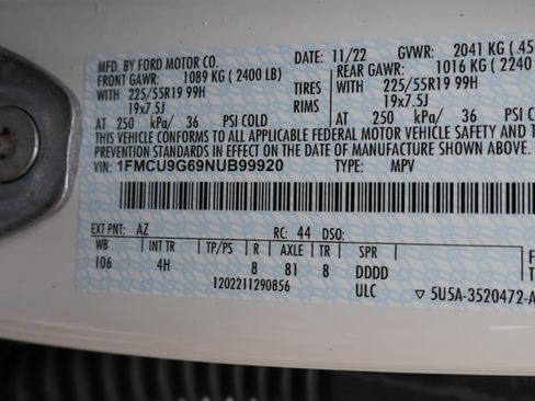 Used 2022 Ford Escape SE w/ SE Sport Appearance Package image 29