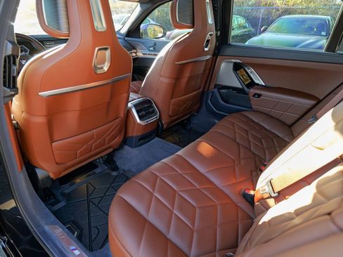 Used 2023 BMW 760i xDrive 760i xDrive w/ Executive Package image 24