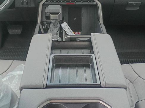 New 2026 Toyota Tundra Limited AWD/4WD image 14