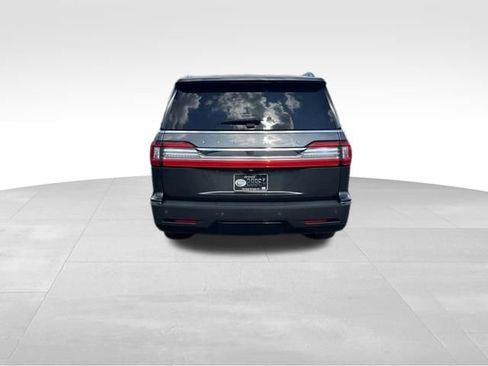 Used 2018 Lincoln Navigator Select AWD/4WD image 7