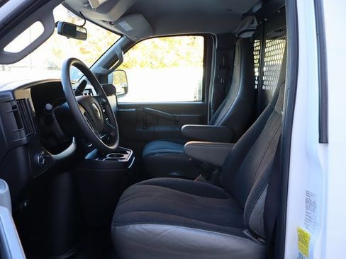 Used 2024 Chevrolet Express 2500 w/ Driver Convenience Package image 18