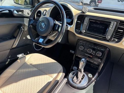 Used 2019 Volkswagen Beetle 2.0T SE image 6