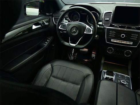 Used 2019 Mercedes-Benz GLE 43 AMG 4MATIC image 17