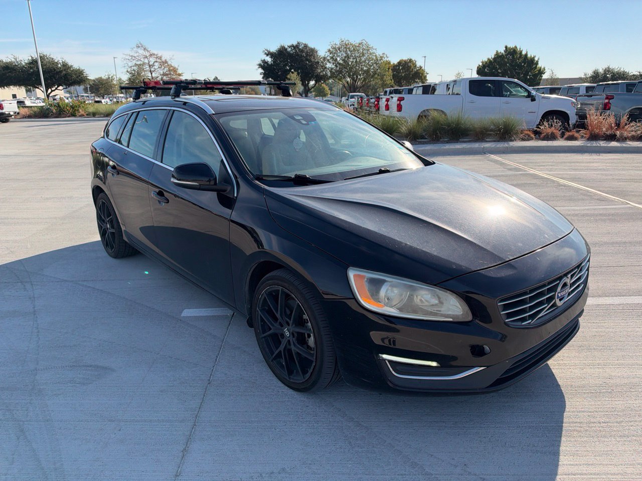 Used 2017 Volvo V60 T5 Premier w/ Convenience Package FWD image 3